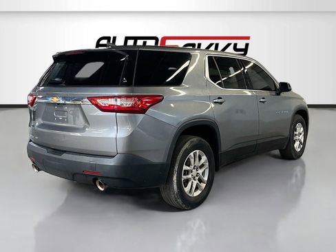 Used 2021 Chevrolet Traverse LS AWD/4WD image 7