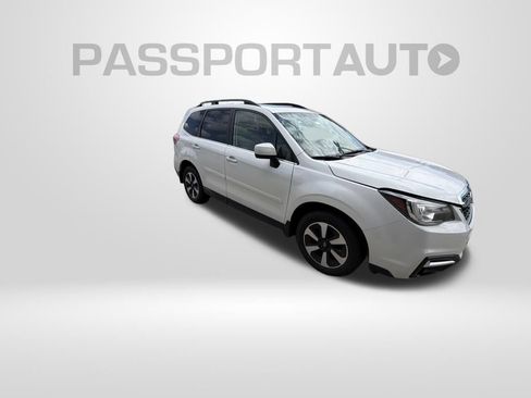 Used 2017 Subaru Forester 2.5i Limited AWD/4WD image 8