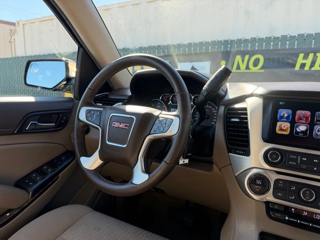 Used 2017 GMC Yukon XL SLE w/ Enhanced Driver Alert Package RWD image 24