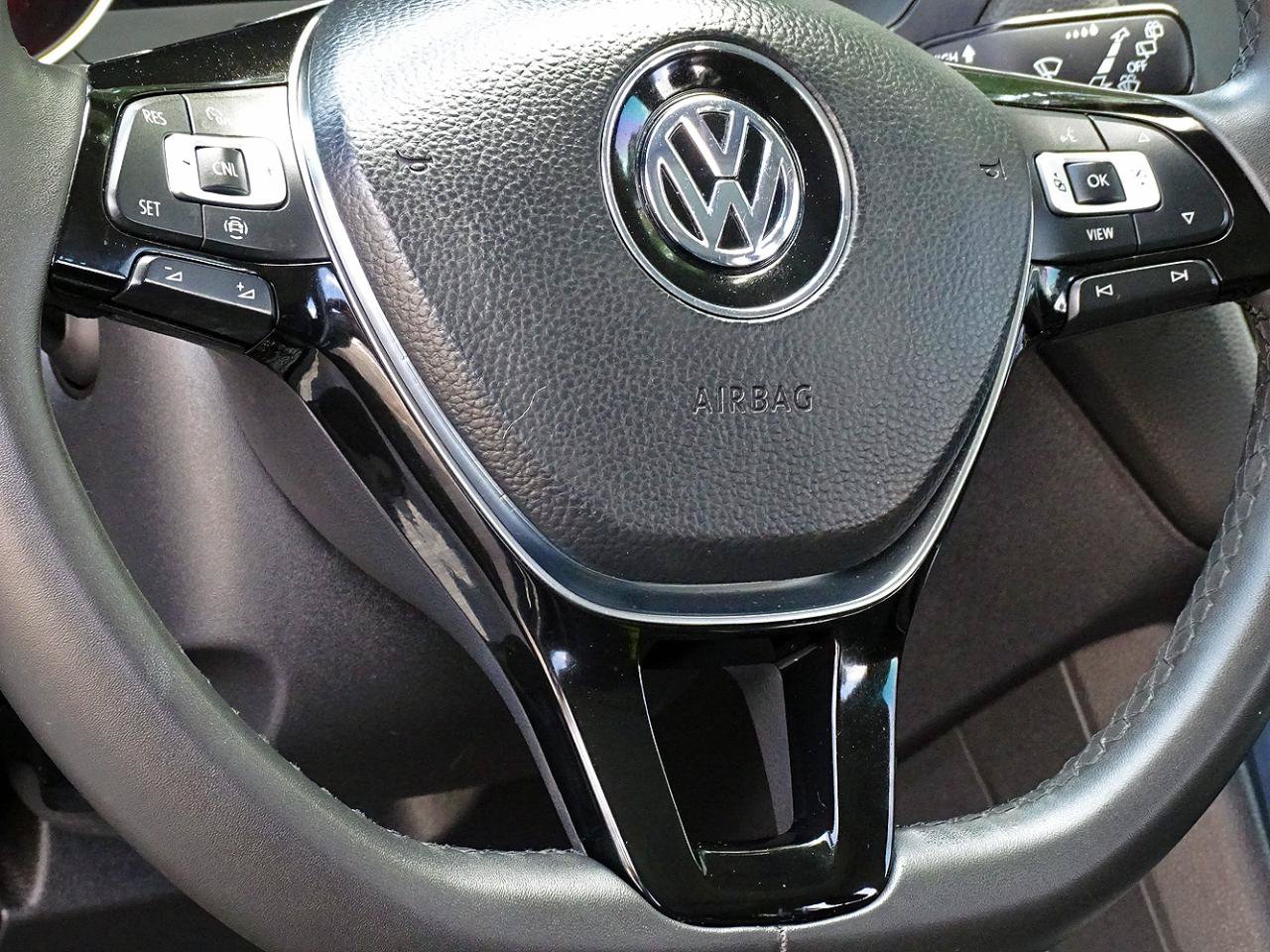 Used 2020 Volkswagen Tiguan SE w/ Panoramic Sunroof Package FWD image 17