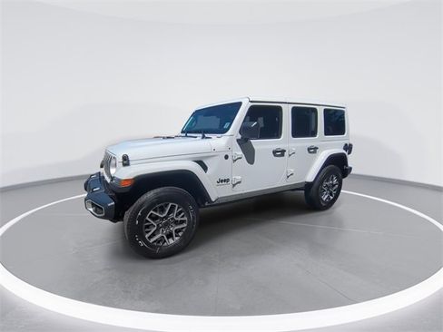 New 2025 Jeep Wrangler Sahara image 4