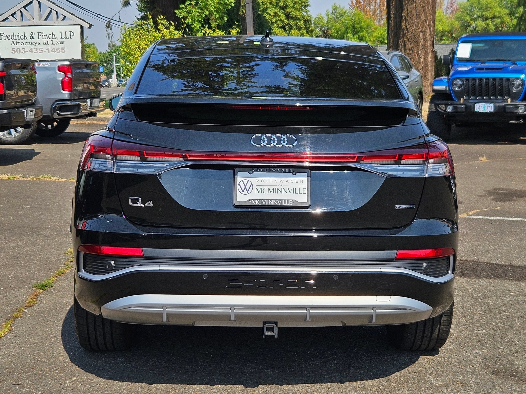 Used 2024 Audi Q4 e-tron Premium w/ Convenience Package AWD/4WD image 4