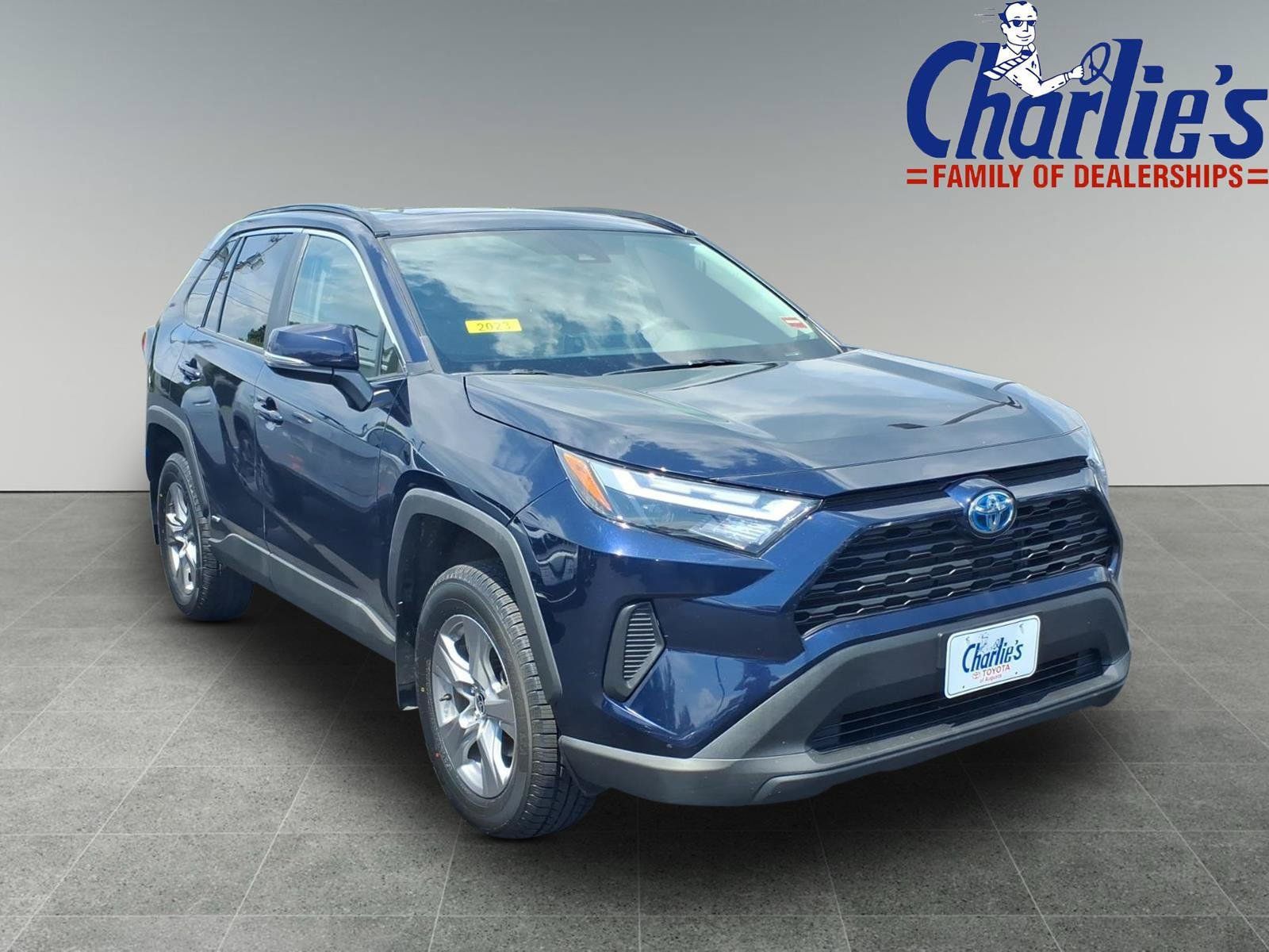 Used 2023 Toyota RAV4 XLE w/ Convenience Package AWD/4WD image 3