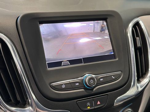 Used 2022 Chevrolet Equinox LT image 21