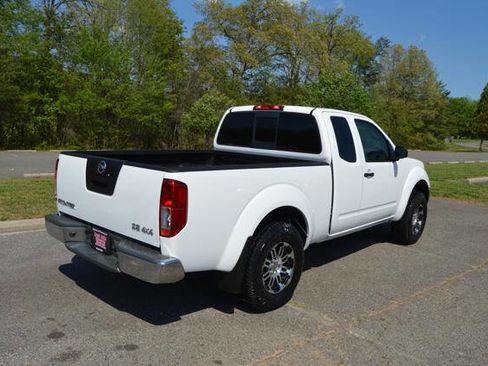 Used 2010 Nissan Frontier SE AWD/4WD image 47