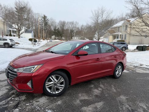 Used 2020 Hyundai Elantra SEL image 2