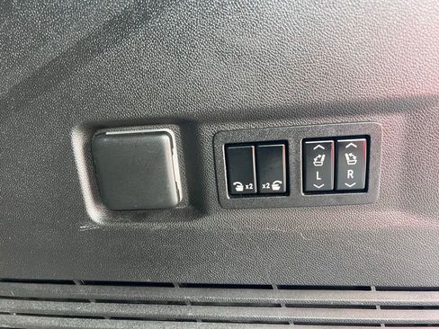 Used 2022 Chevrolet Tahoe High Country AWD/4WD image 29