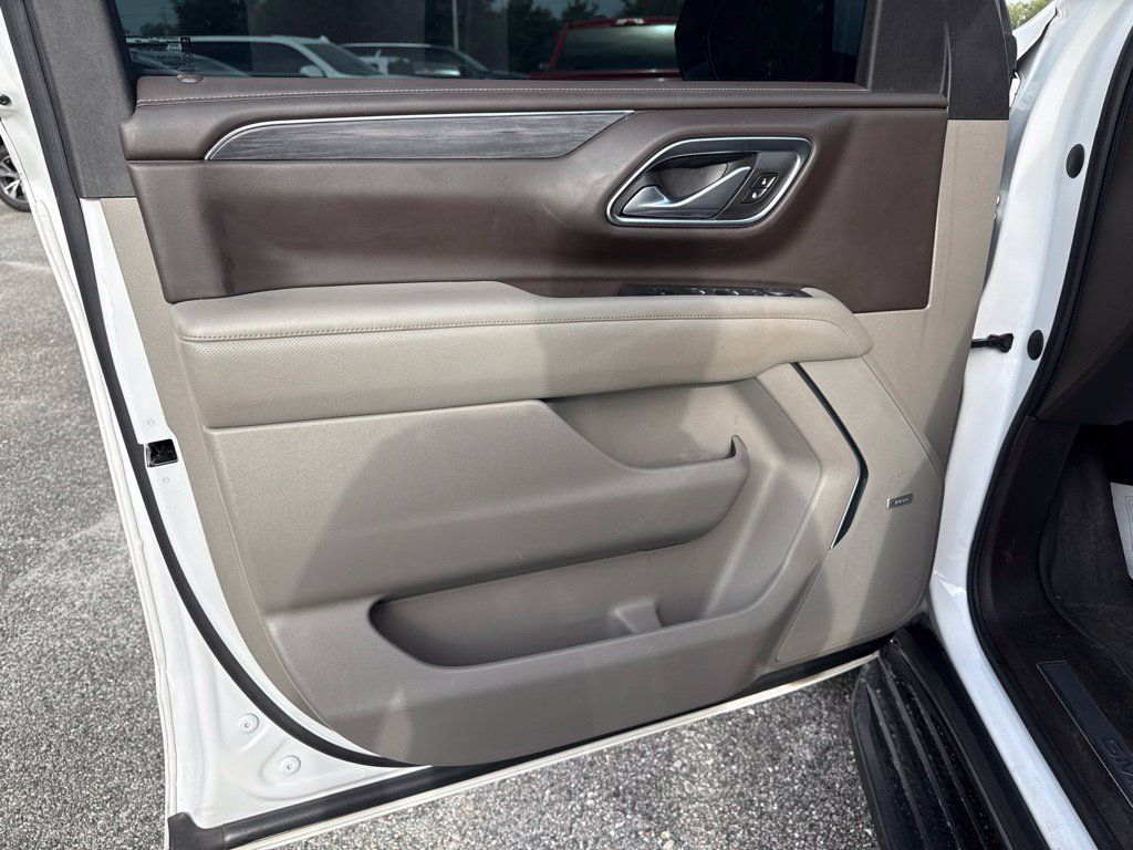 Used 2021 GMC Yukon XL SLT w/ SLT Premium Package RWD image 13