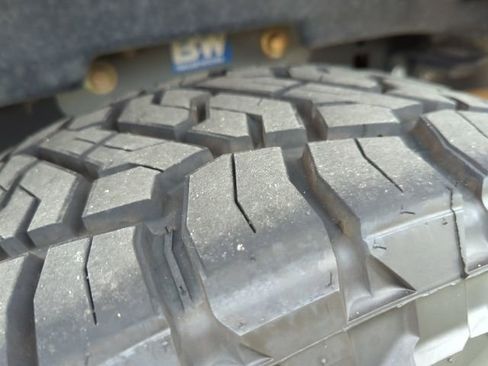 Used 2024 Ford F350 Platinum w/ FX4 Off-Road Package image 10