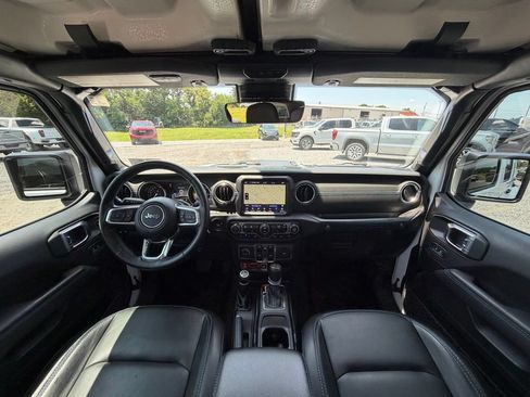 Used 2021 Jeep Wrangler Unlimited Rubicon 4xe w/ Steel Bumper Group AWD/4WD image 7