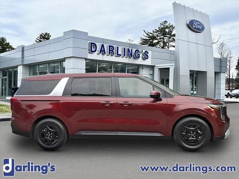 Used 2025 Kia Carnival FWD image 4
