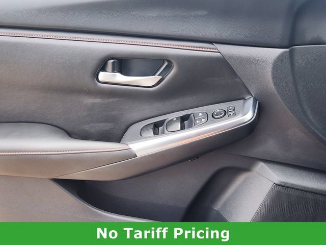 Certified 2025 Nissan Sentra SR FWD image 22