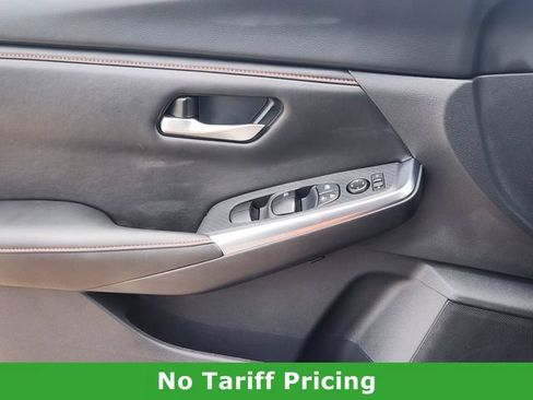Used 2025 Nissan Sentra SR FWD image 22