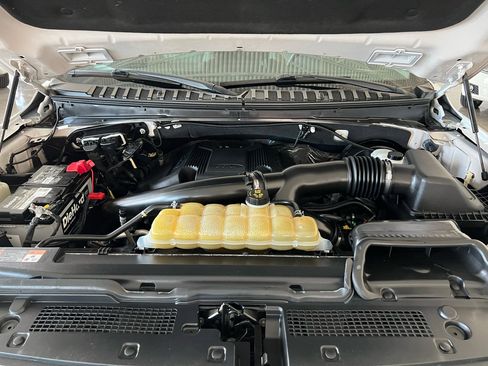 Used 2019 Ford Expedition XLT w/ Equipment Group 202A image 33