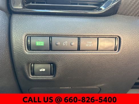 Used 2020 Nissan Sentra SV image 9