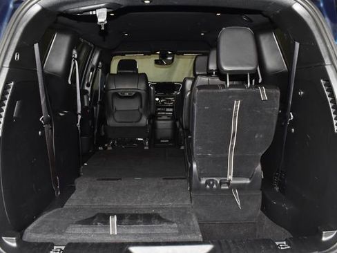 Certified 2025 Chrysler Pacifica Select image 37