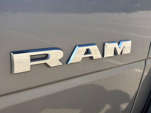 Used 2024 RAM 2500 Big Horn w/ Heated Seats & Wheel Group AWD/4WD image 26