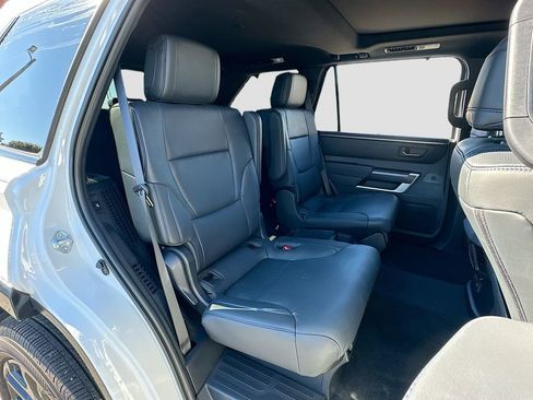 Used 2025 Toyota Sequoia Platinum image 29