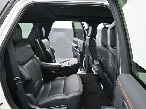 New 2025 Ford Expedition Tremor image 19