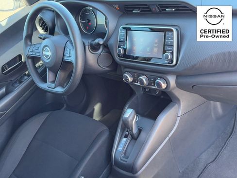 Certified 2025 Nissan Kicks Play S image 9