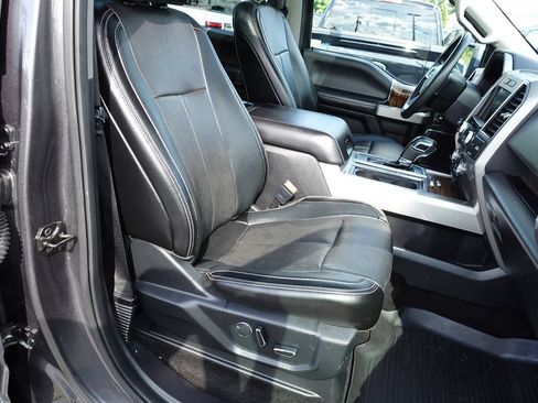 Used 2018 Ford F150 Lariat w/ Equipment Group 502A Luxury AWD/4WD image 37