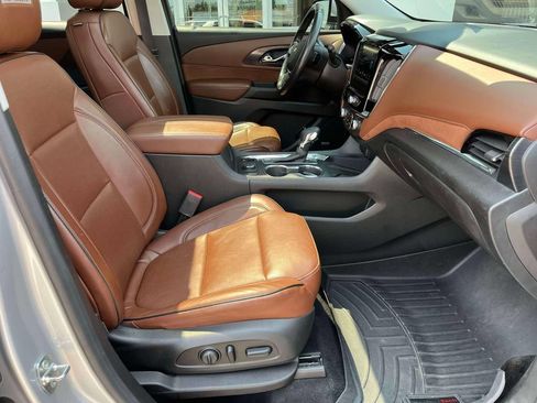 Certified 2018 Chevrolet Traverse High Country AWD/4WD image 24