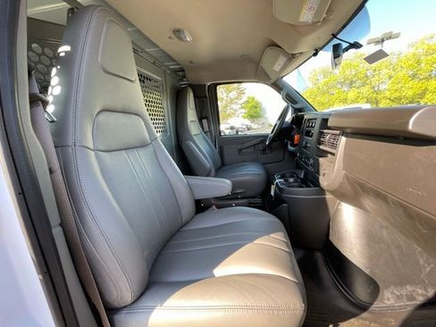New 2025 Chevrolet Express 2500 w/ Driver Convenience Package image 32