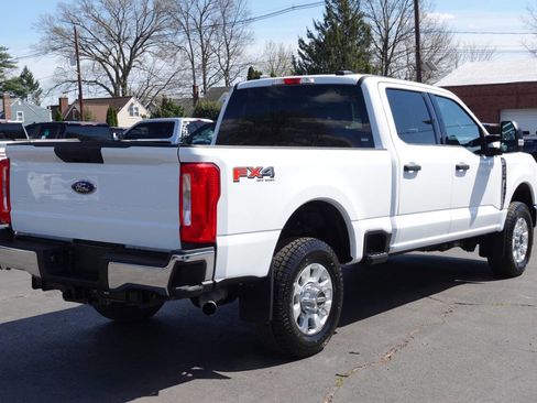 Used 2023 Ford F250 XLT w/ FX4 Off-Road Package image 3