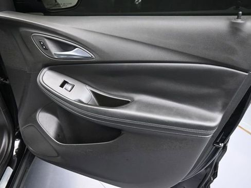 Used 2022 Buick Encore GX Select image 32