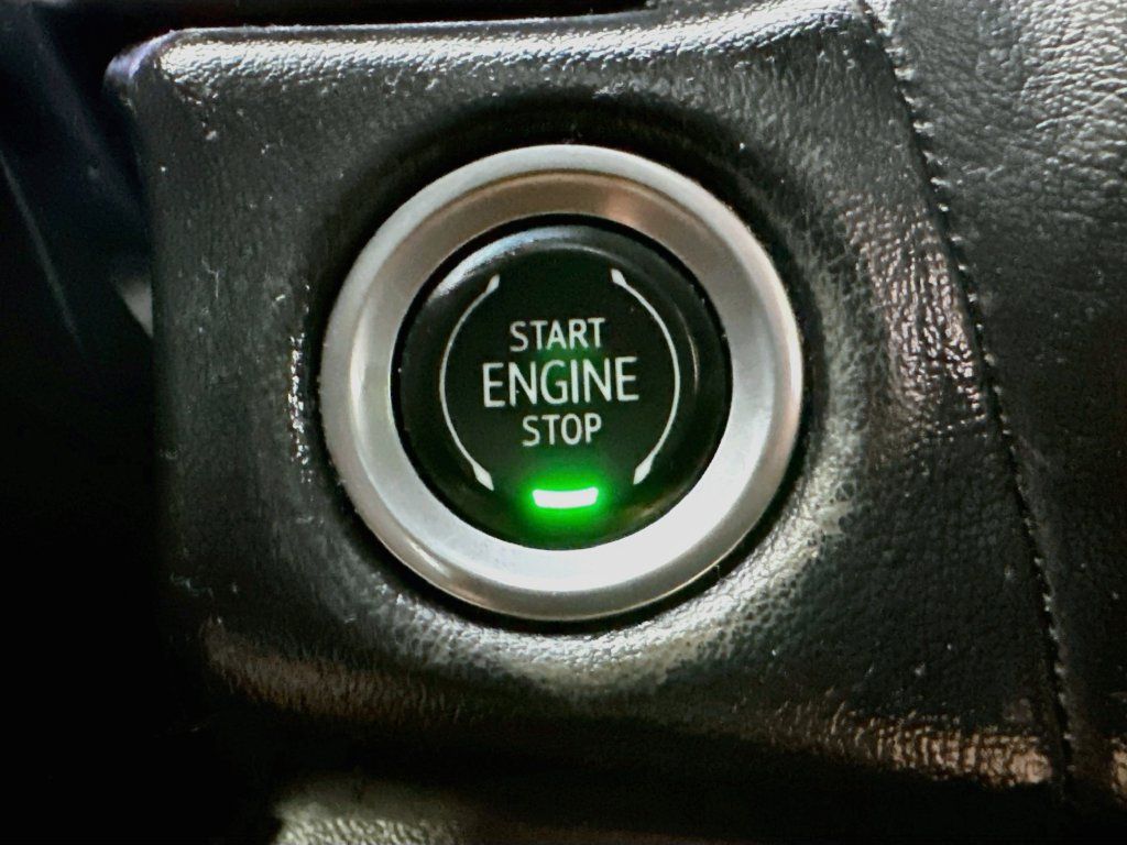 Used 2021 GMC Yukon AT4 AWD/4WD image 26