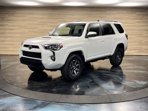 Used 2024 Toyota 4Runner TRD Off-Road image 7
