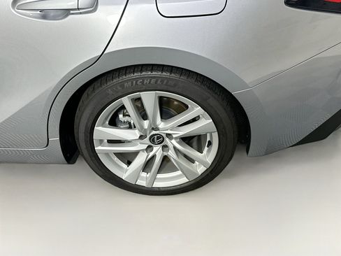 Used 2025 Lexus IS 300 w/ Comfort Package RWD image 11