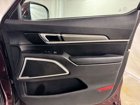 Used 2020 Kia Telluride S w/ S 8 Passenger Seating Package AWD/4WD image 19