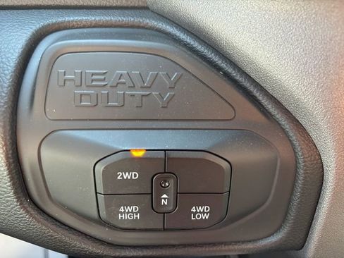 New 2026 RAM 2500 Big Horn AWD/4WD image 24