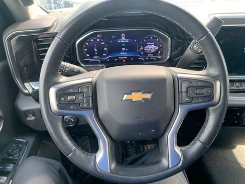 Used 2024 Chevrolet Silverado 1500 LT AWD/4WD image 11