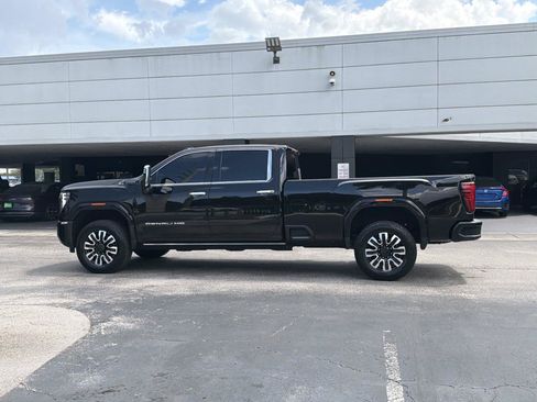 Used 2025 GMC Sierra 2500 Denali Ultimate w/ Max Trailering Package AWD/4WD image 10