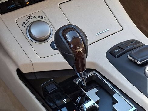 Used 2015 Lexus ES 350 w/ Luxury Package FWD image 15