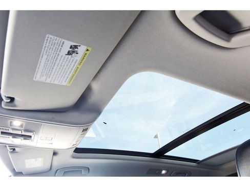 Used 2022 Volkswagen Tiguan SE image 29