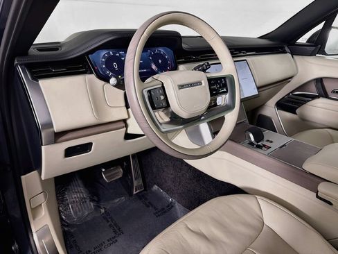 Used 2025 Land Rover Range Rover Long Wheelbase Autobiography AWD/4WD image 9