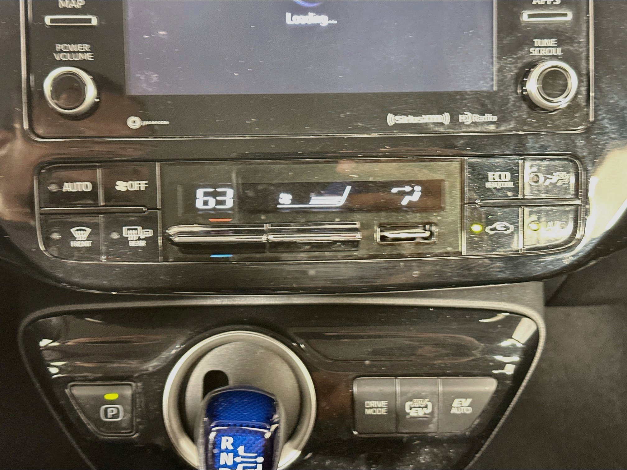 Used 2020 Toyota Prius Prime LE w/ Carpet Mat Package FWD image 22