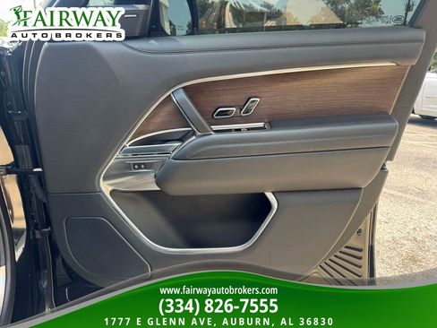 Used 2023 Land Rover Range Rover SE AWD/4WD image 31