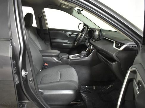 Used 2021 Toyota RAV4 XLE w/ XLE Grade Weather Package image 33