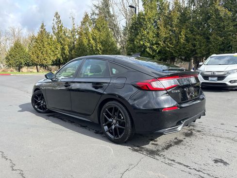 Used 2024 Honda Civic Sport image 3