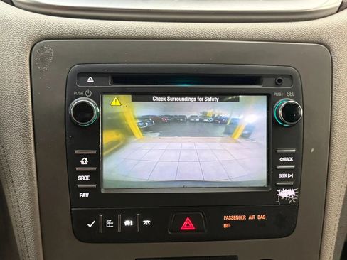 Used 2015 Chevrolet Traverse LS FWD image 34