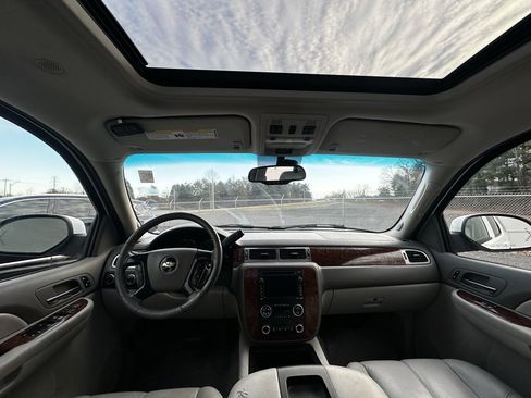 Used 2007 Chevrolet Tahoe LTZ w/ LTZ Preferred Equipment Group image 8