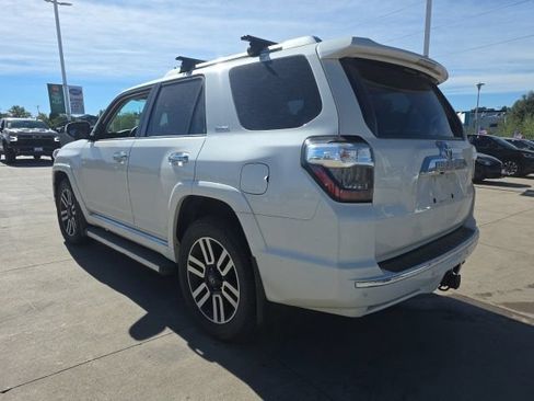 Used 2020 Toyota 4Runner Limited AWD/4WD image 11