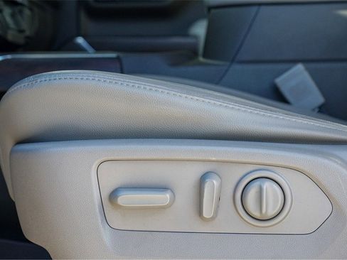 Used 2019 GMC Sierra 1500 SLT w/ SLT Premium Package image 19