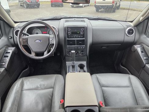Used 2008 Ford Explorer Sport Trac XLT AWD/4WD image 9