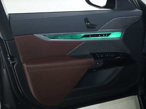 Certified 2023 BMW i7 xDrive60 AWD/4WD image 18