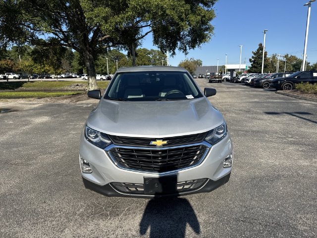 Used 2020 Chevrolet Equinox LS w/ LS Convenience Package FWD image 2